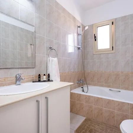 Paradise Palms, 2Bed Apt W Pool Mandria  Exterior photo